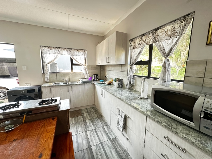 2 Bedroom Property for Sale in Cosy Corner Eastern Cape